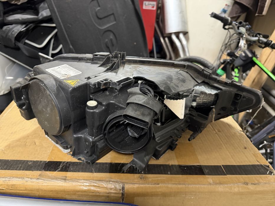 AUDI A4 S4 B8 12-16 lampa lewy przód uszkodzna
