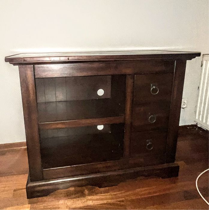 Solidna komoda RTV / Szafka pod telewizor