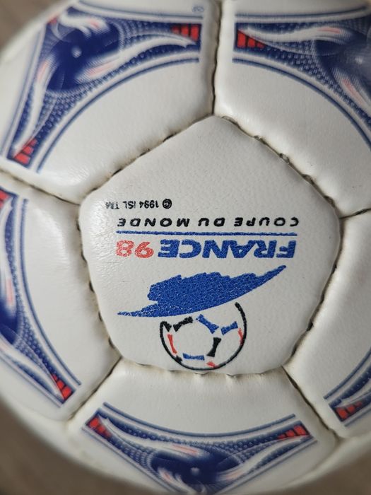 Piłka adidas Tricolore mini.