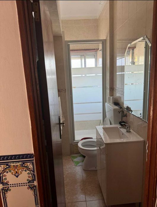 Quarto para arrendar
