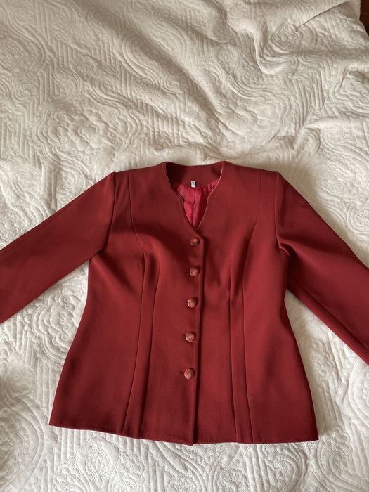 Жакет червоного кольору