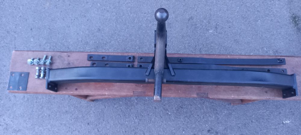 Продам фаркоп Рено Меган 3 BOSAL