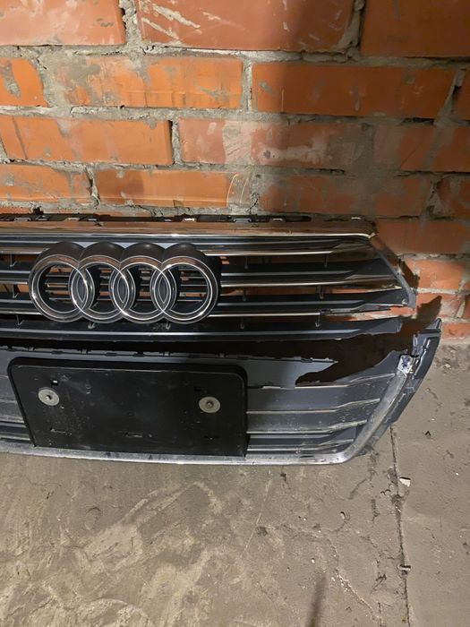 Решітка радіатора Audi A4 B9 / Ауді а4 б9 решітка