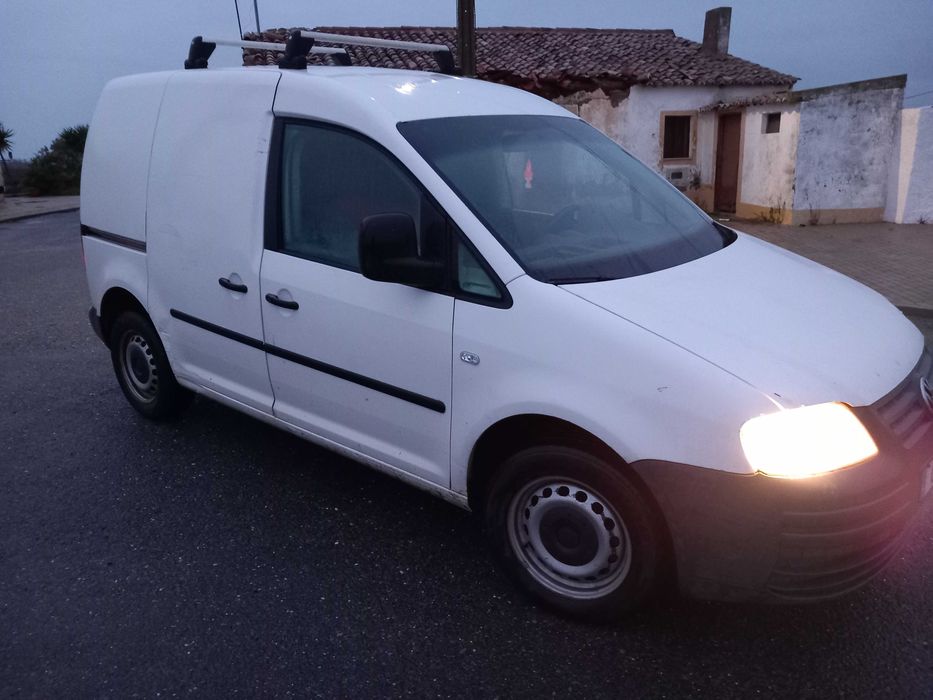 Vendo Vw caddy com AC