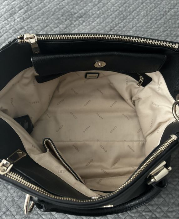 Torebka Guess czarna