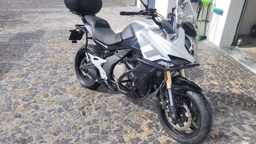 CF  Moto 650  MT