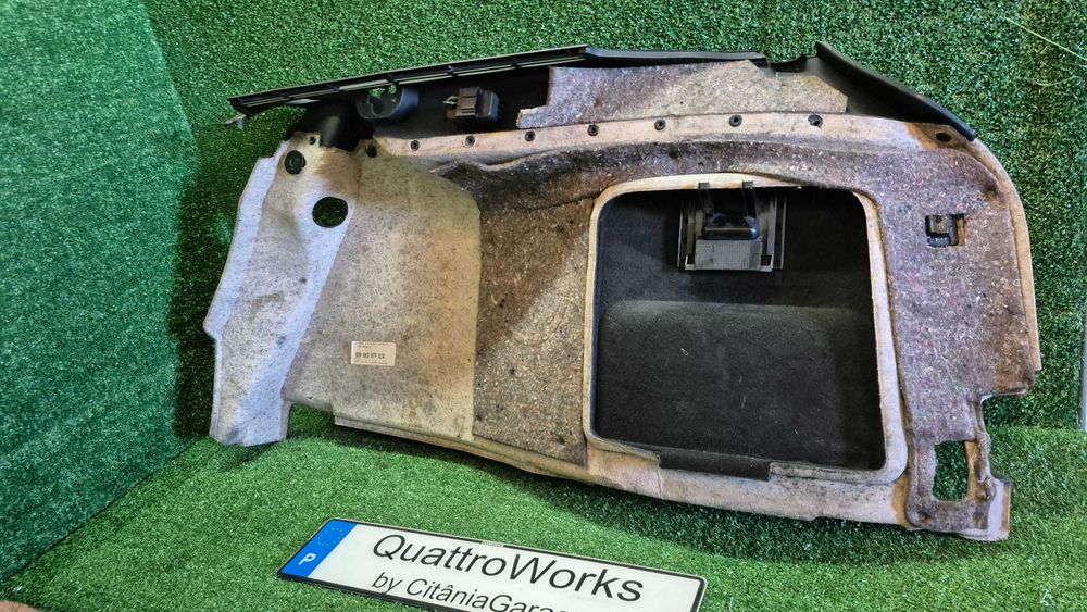 Quartela Mala Esquerda Audi A4 B5 Avant 8D 1996 a 2001 Bom Estado Geral - ver fotos