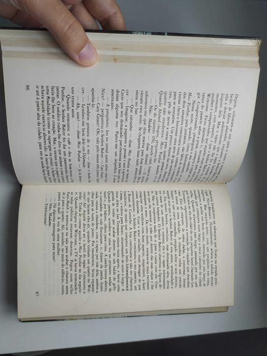 "Encontro na Praia", de Brian Moore