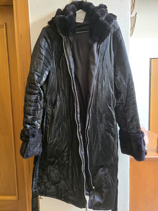 Casaco preto XXL com pelo