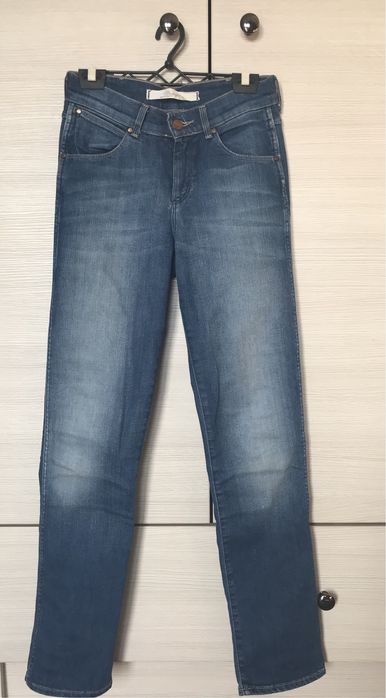 Jeansy Wrangler Caitlin regular rozmiar 26/32