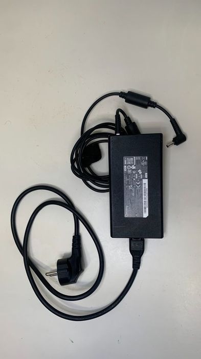 Portátil Gamer - MSI Katana GF66