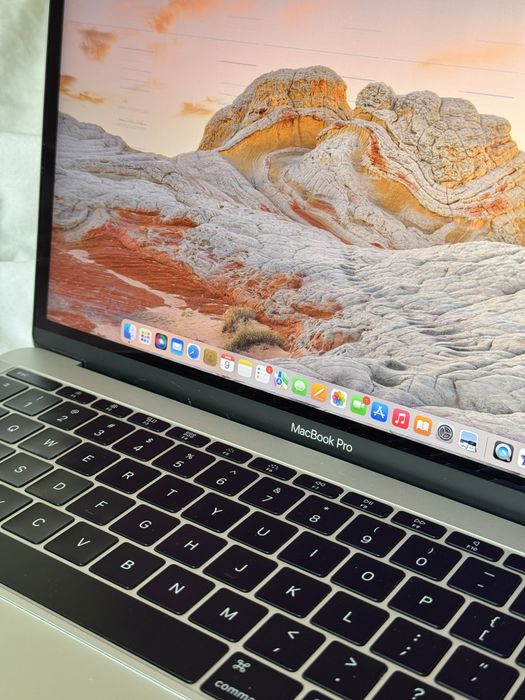 MacBook Pro 13” 2017 (A1708) | i5 | 8 GB RAM | 128 GB SSD | Retina