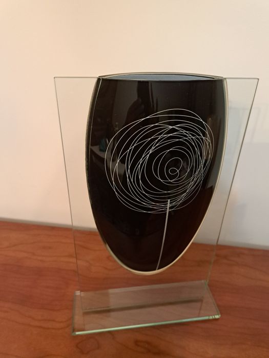 Jarra em vidro-altura  31cm e largura 17,50