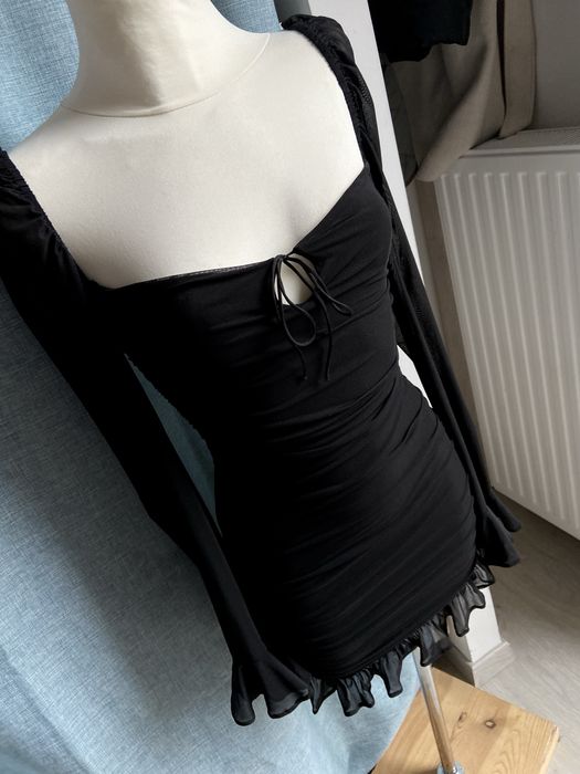 Sukienka mini Oh Polly M falbanka siateczka marszczona wiązana