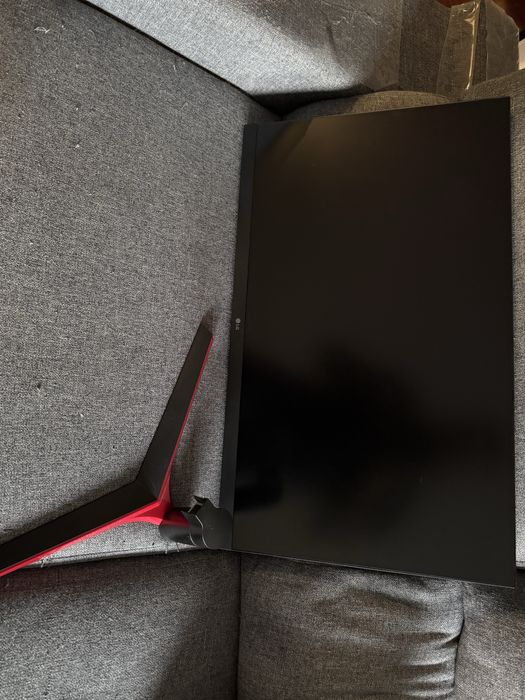 Monitor LG Ultragear 31,5” 165hz QHD Impecável