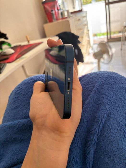 Iphone 12 azul marinho