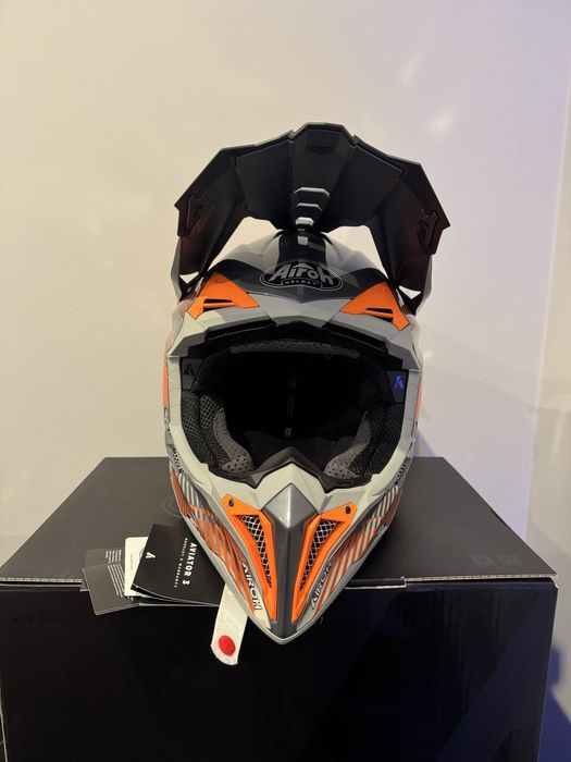 Airoh Aviator 3 - Wave Orange Chrome (NOVO)