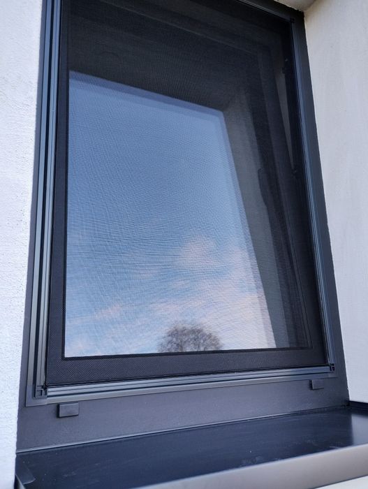 Moskitiery okienne,drzwiowe,plisowane,rolowane,przesuwne