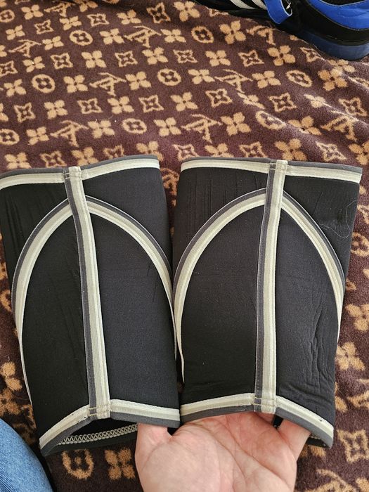 Наколенники Zeus L