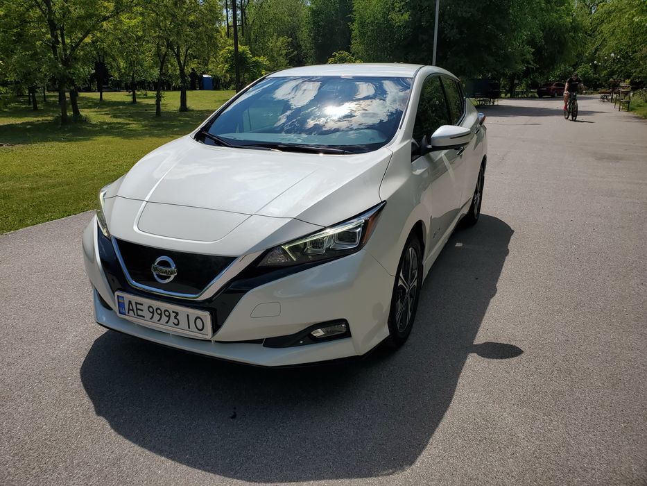 Nissan Leaf SL 62kwh