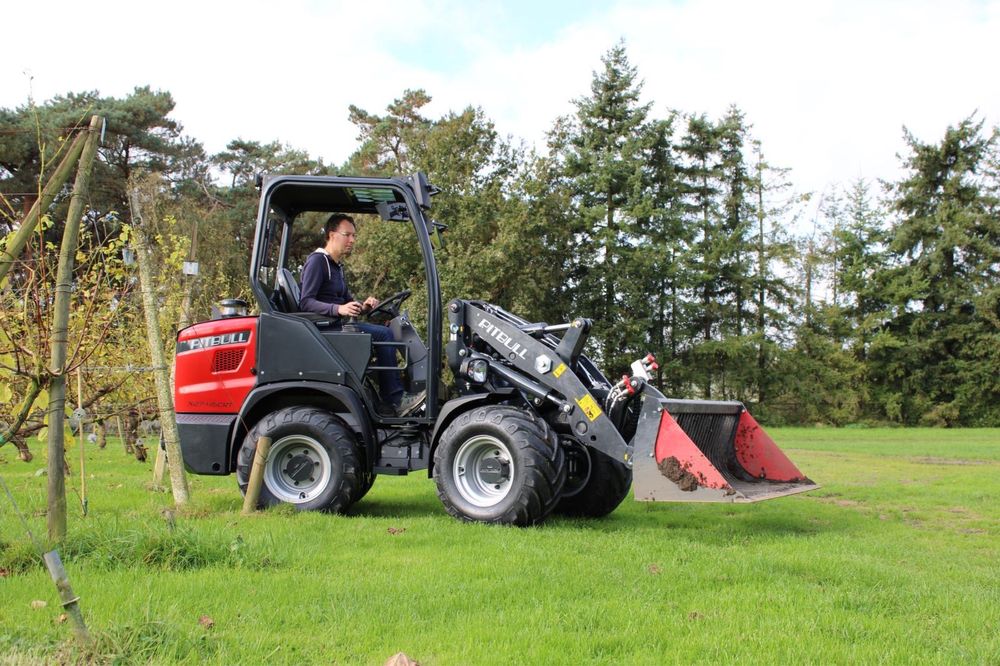 Pitbull x24-26V miniładowarka przegubowa nowość Peecon elektryk