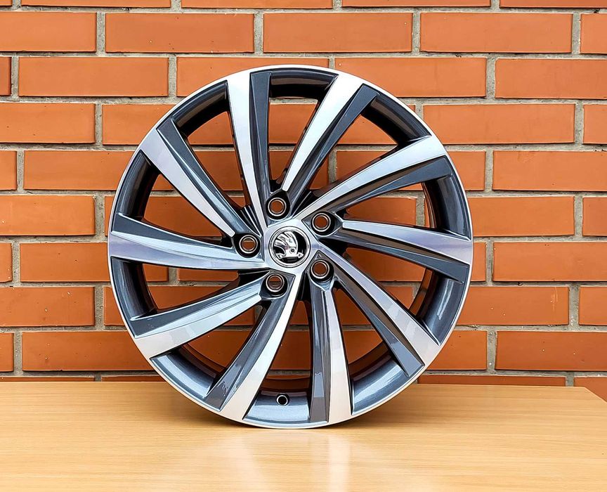 Felga Alu. Octavia Perseus 7.5x18 18'' ET48 5E3601.025H 5E30.71498HHA7