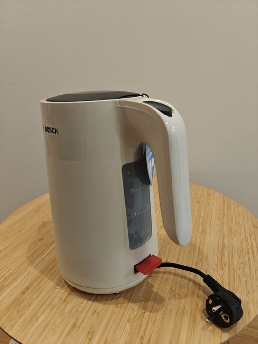 Zestaw - Czajnik elektryczny i toster marki Bosch