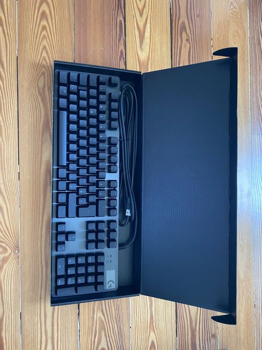 Logitech G512 Carbon RGB GX Brown - Novo, nunca usado