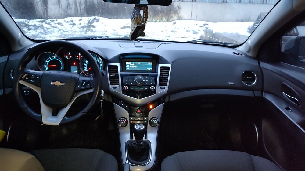 Chevrolet Cruze 2011р,1.8 бензин
