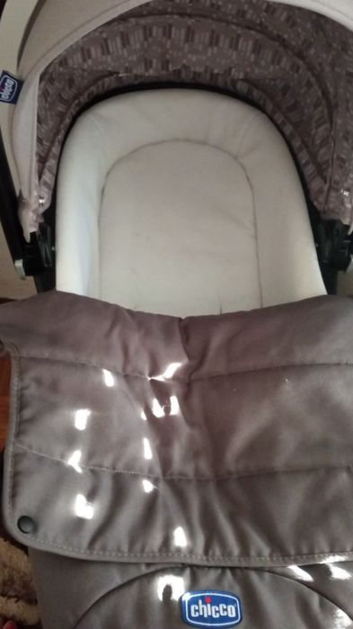 Vendo carrinho de bebé