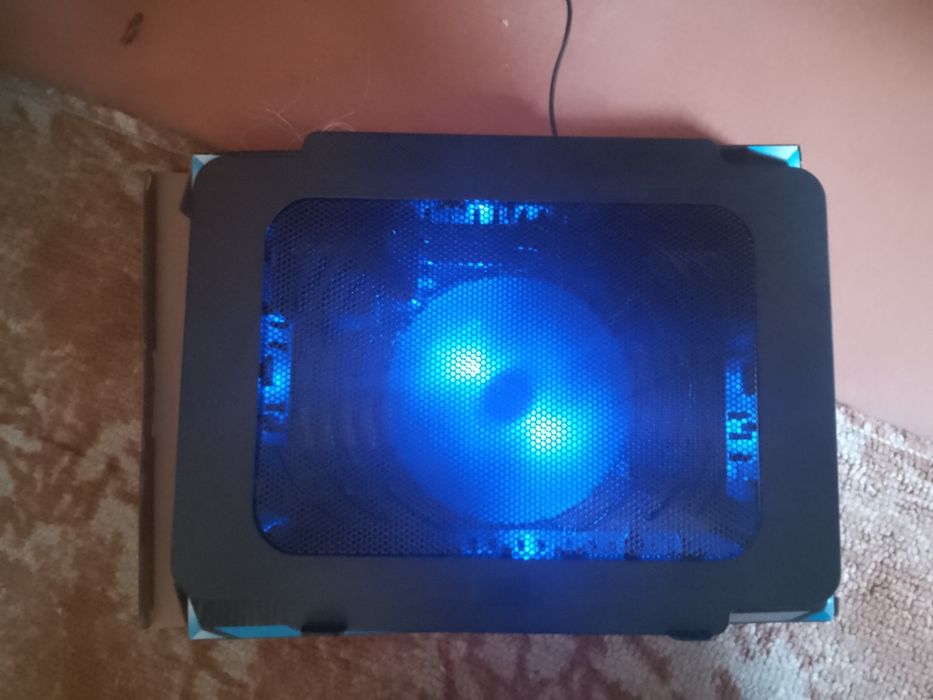 Подставка для ноутбука, неотбука .