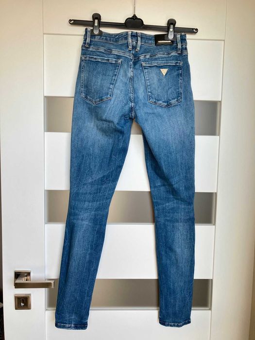Jeansy spodnie damskie Guess skinny rurki