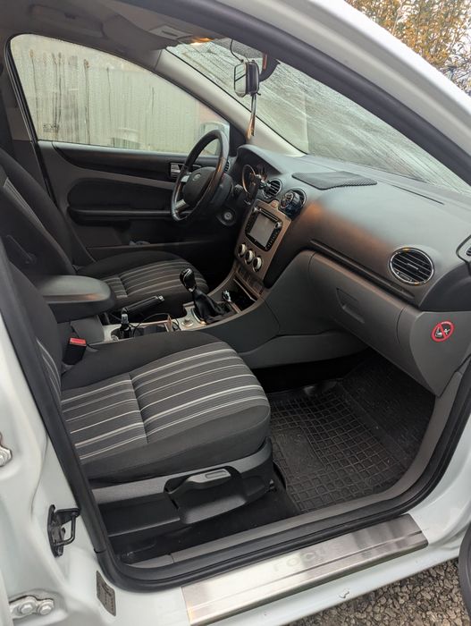 Автомобіль у дуже хорошому стані технічно справний