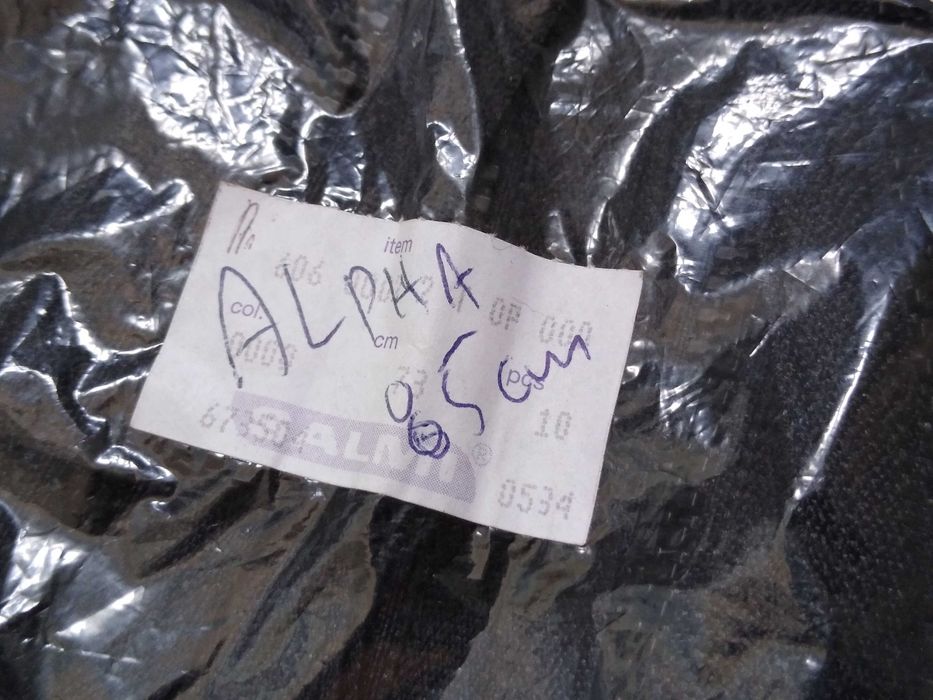 Zamki błyskawiczne kostkowe Salmi oraz Alpha, różne długości