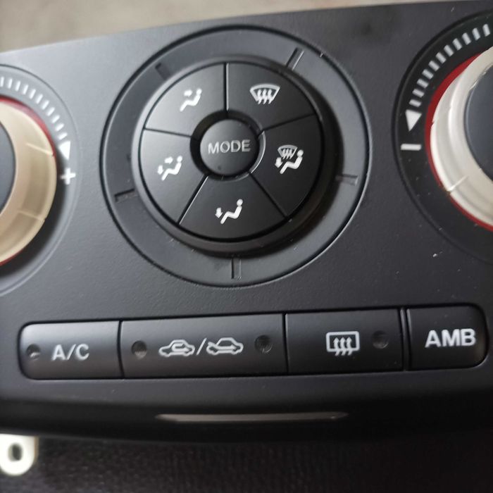 Módulo comandos sofagem e a/c Mazda 3