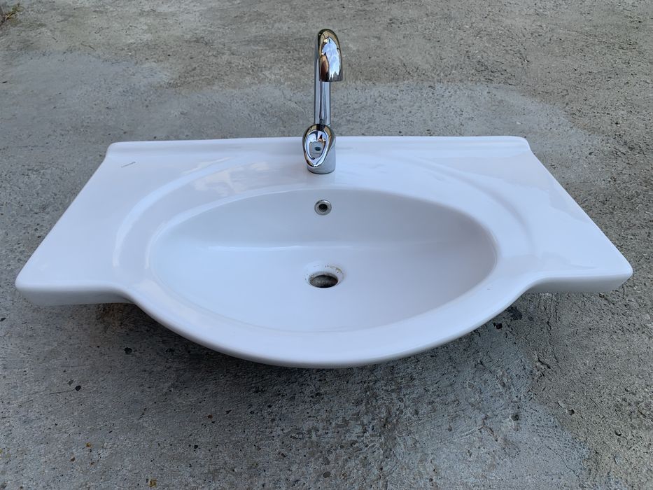 Раковина з краном Creavit