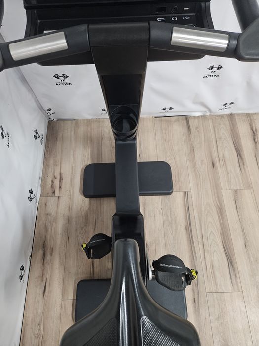 Rower pionowy technogym artis unity 3.0