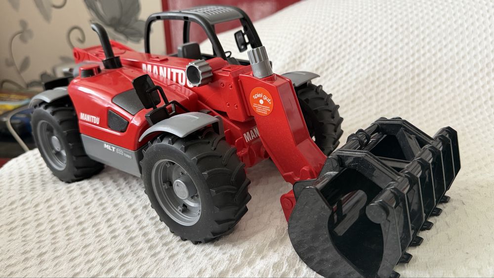 Машинка “Manitou”