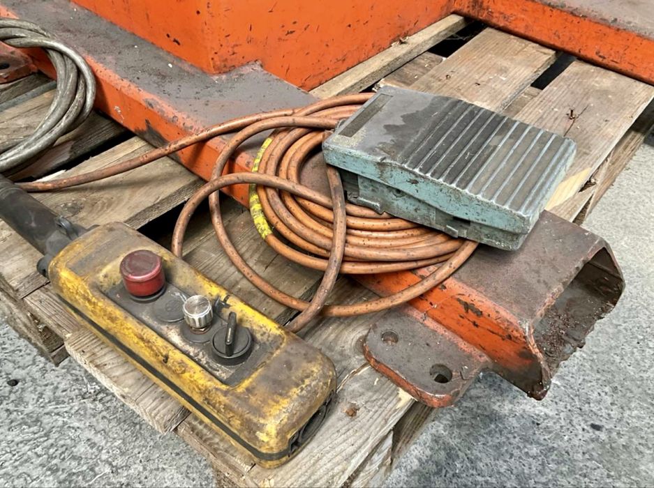 Pozycjoner spawalniczy do rur z uchwytem centrującym Euroweld 3000kg