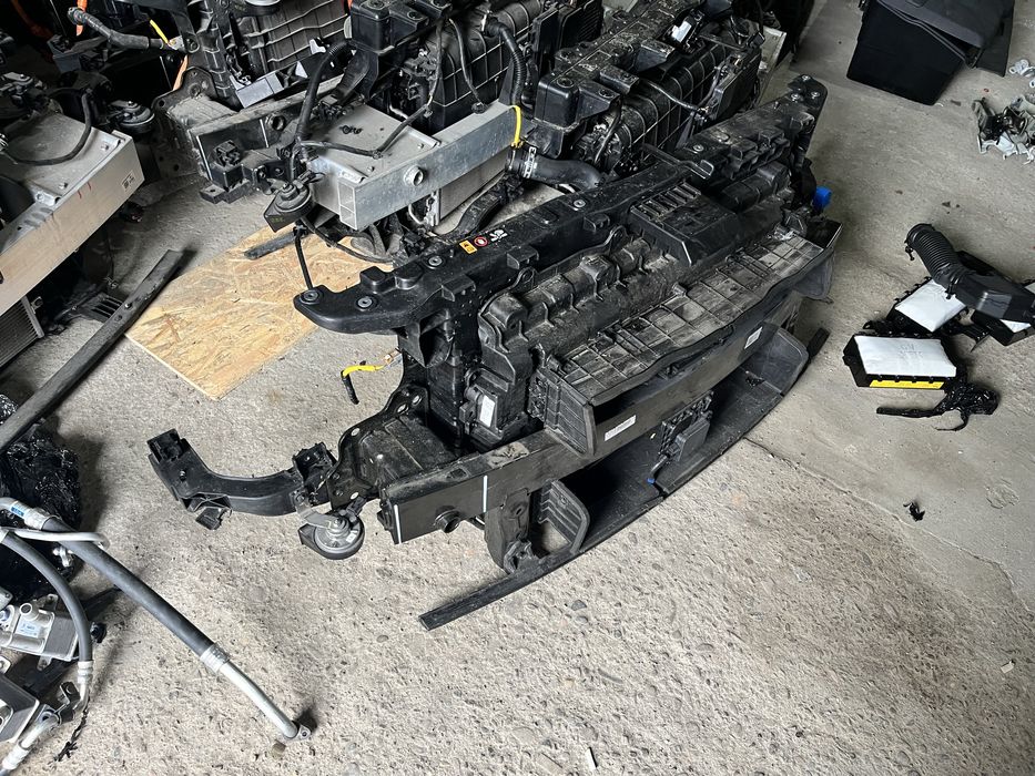 KIA NIRO2 EV 22-25р  установочна панель касета радіаторів телевізор