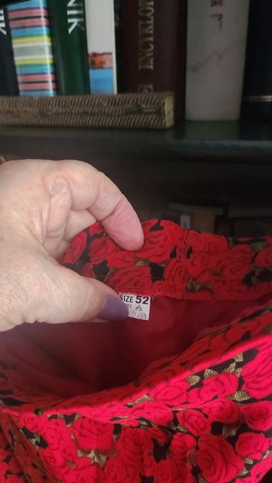 Piękna spódnica na podszewce,duży rozmiar52