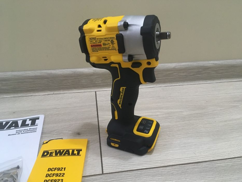 DEWALT DCF921B ATOMIC 20V 1/2" Бесщеточный гайковерт из США