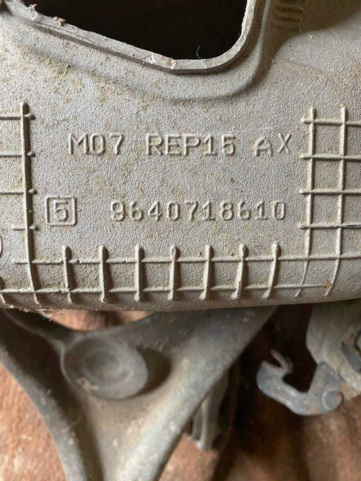 Підрамник задній балка Peugeot 407 Citroen C5 964071861O 9640718710