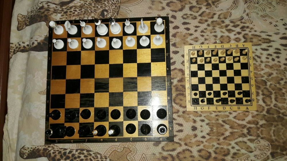 Продаются шахматы (большие) и (маленькие)