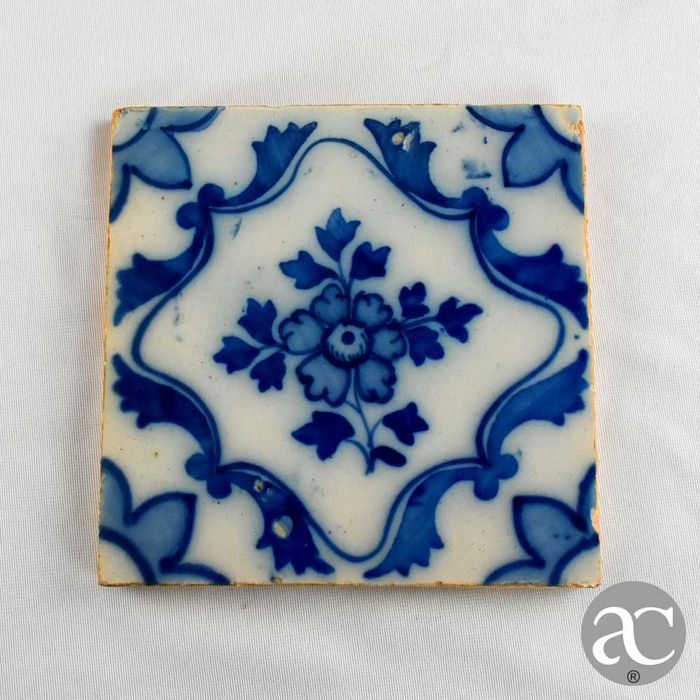 Par de azulejos antigos, pintados à mão