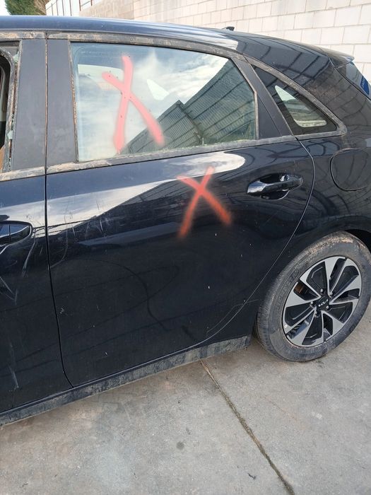 Porta trás esquerda KIA Ceed (CD)