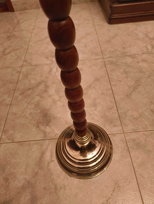 Cinzeiro de pé para sala usado