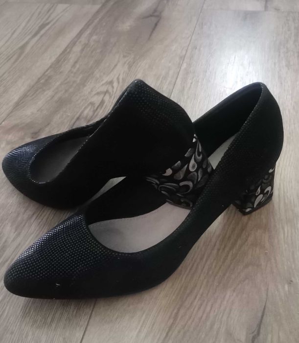 Buty na obcasie - klocku