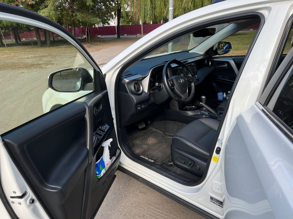 Продам Тойота раф 4