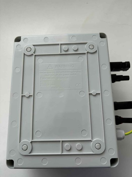 Skrzynka DC PV – Rozłącznik + Bezpieczniki + Ogranicznik przepięć